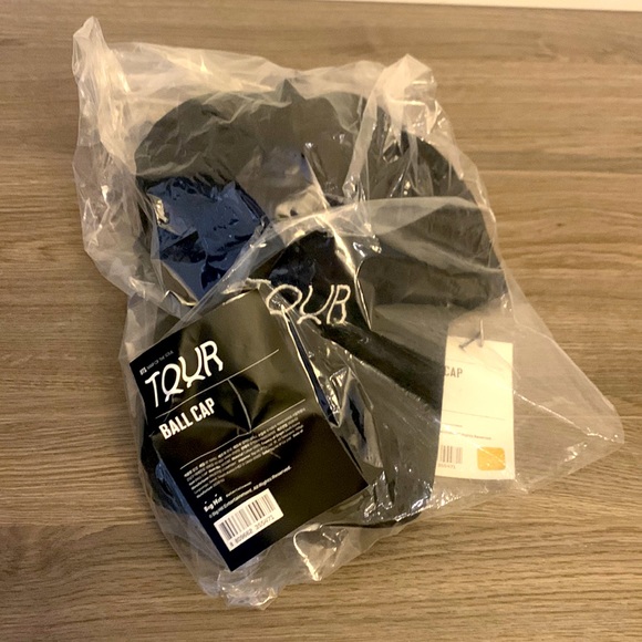 Brand new BTS Map of the Soul Tour official ball cap - Picture 3 of 4